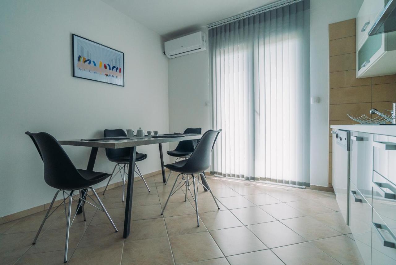 Apartmani Josip Podstrana Exterior foto