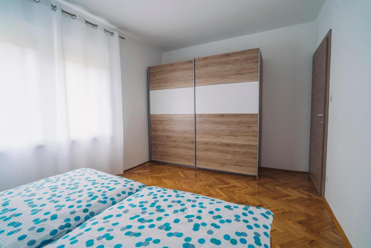 Apartmani Josip Podstrana Exterior foto