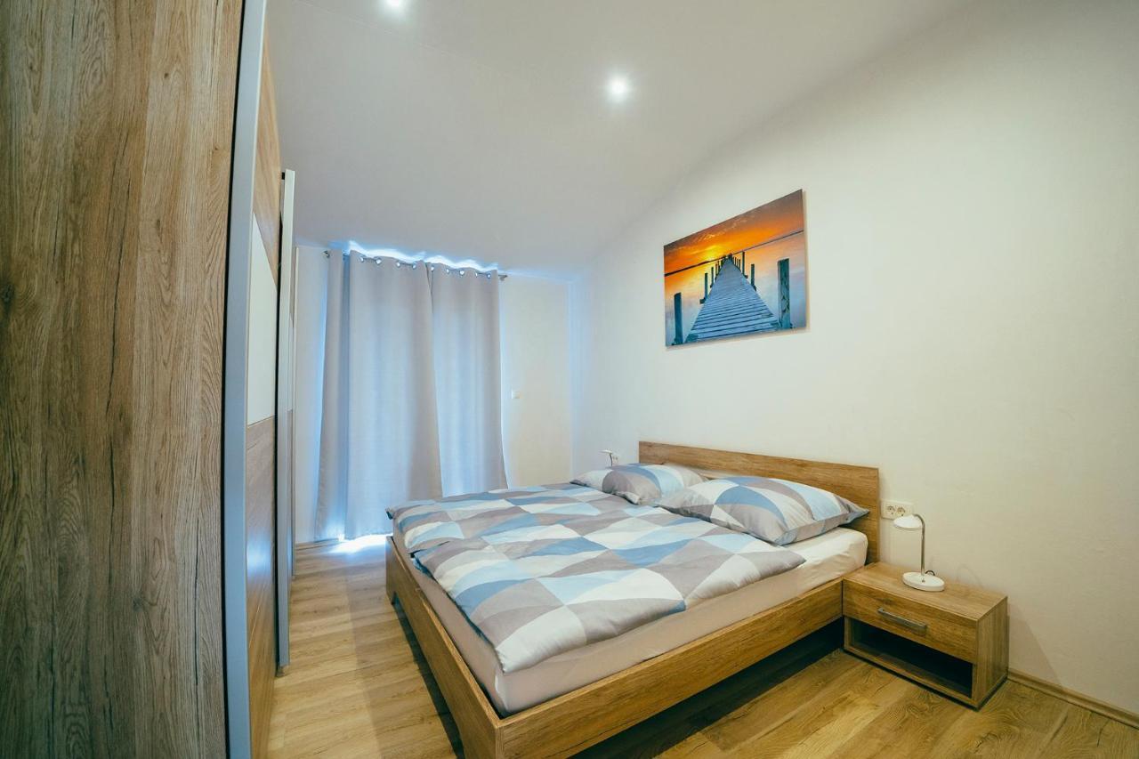 Apartmani Josip Podstrana Exterior foto