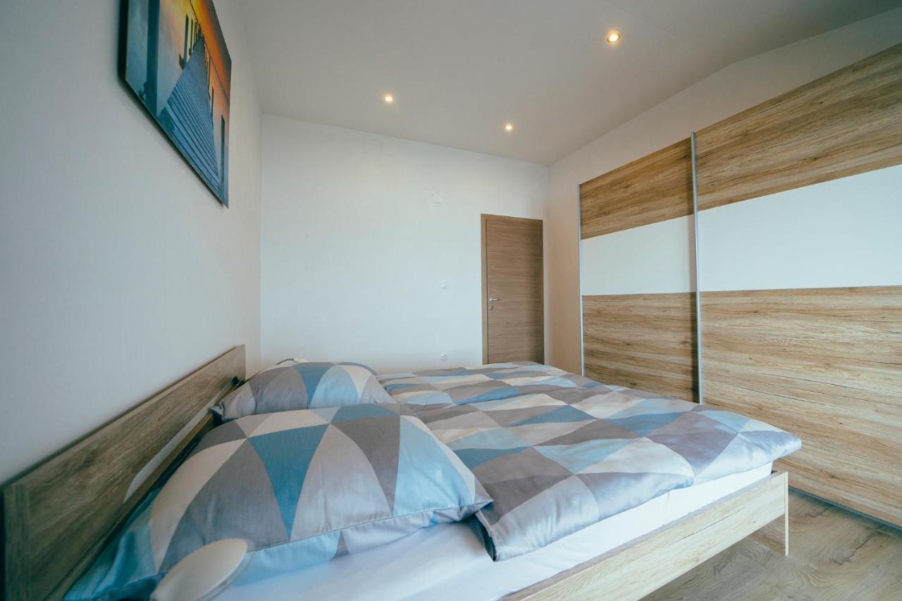 Apartmani Josip Podstrana Exterior foto